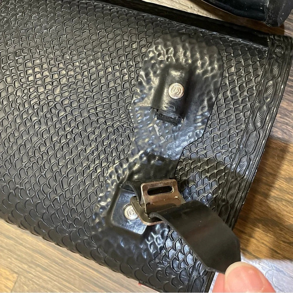 Hunter Limited Edition Carnaby Boa Embossed Tall Rain Boot US Size 5 - Picture 11 of 13